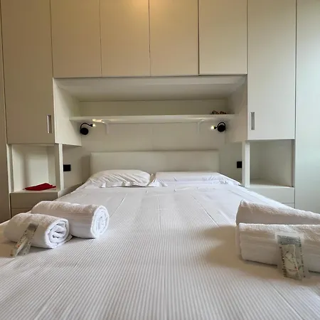 Apartament Oro Apartment,