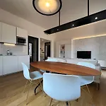Oro Apartment, Appartement