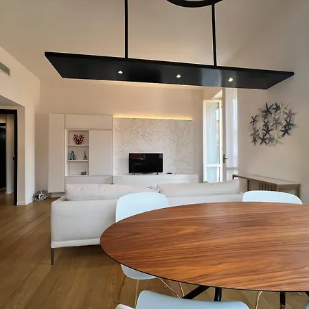 Oro Apartment, Apartman *